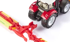 Steyr mit Pöttinger Mähwerkskombination